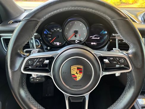 Used 2016 Porsche Macan S image 40