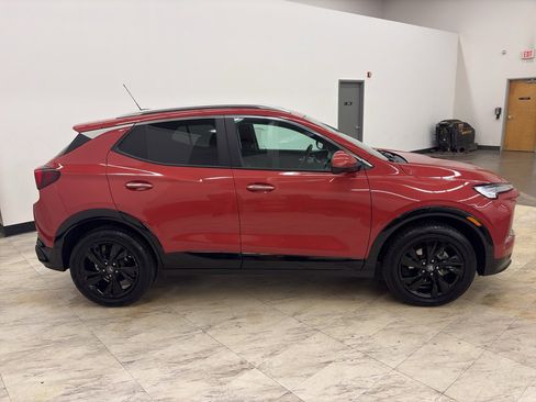 Used 2024 Buick Encore GX Sport Touring image 8