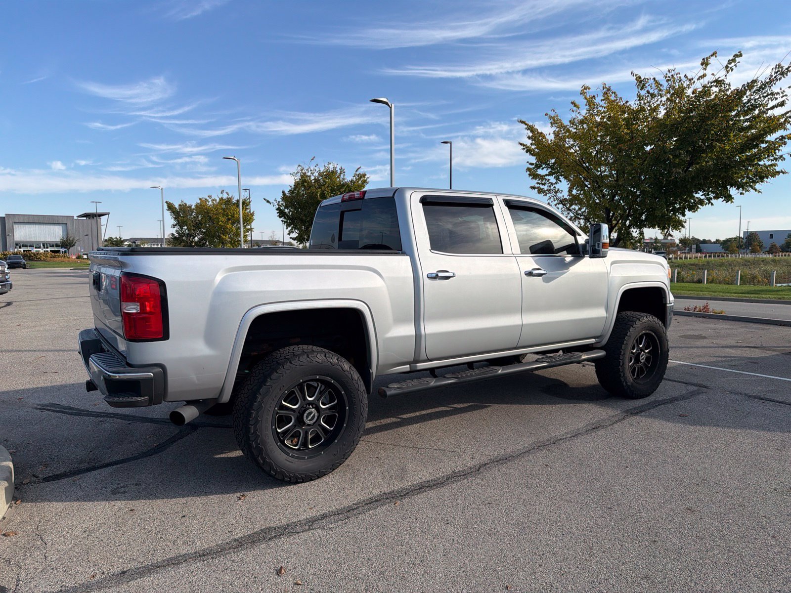 Used 2015 GMC Sierra 1500 SLT w/ SLT Crew Cab Value Package AWD/4WD image 12