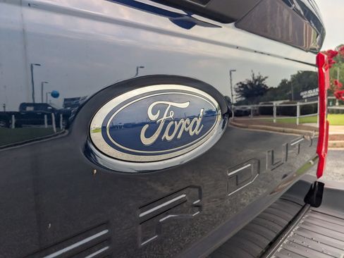 Used 2023 Ford F250 XLT w/ 360-Degree Camera Package AWD/4WD image 26