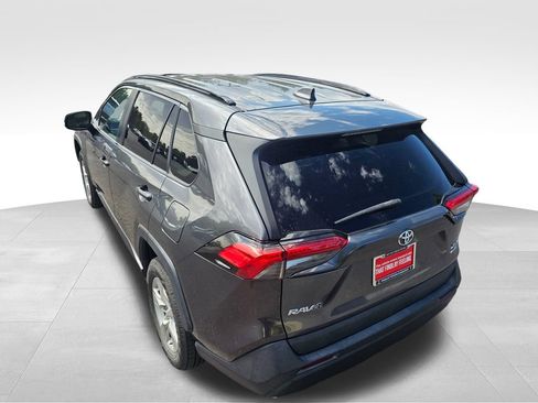 Used 2020 Toyota RAV4 XLE AWD/4WD image 8