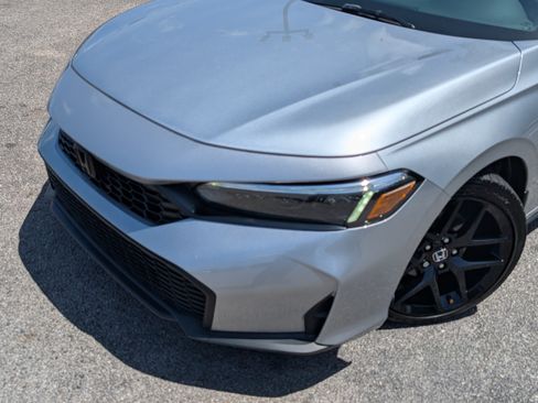 Used 2025 Honda Civic Sport image 13