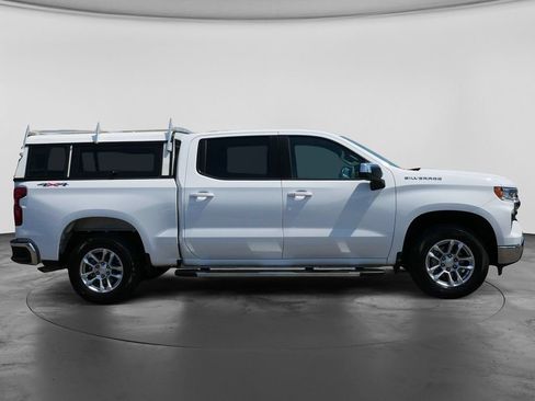 Used 2024 Chevrolet Silverado 1500 LT AWD/4WD image 11