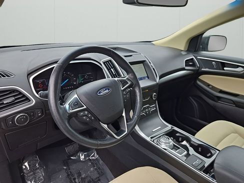 Used 2020 Ford Edge SEL AWD/4WD image 11