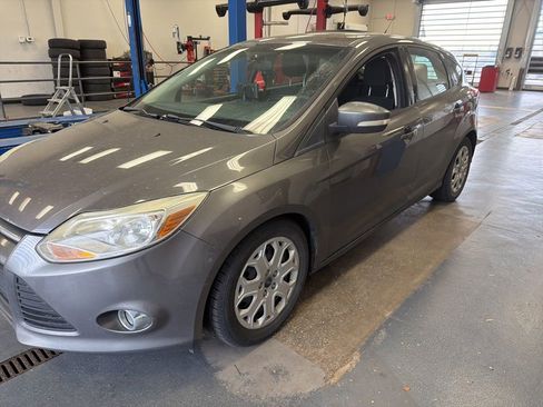 Used 2012 Ford Focus SE image 1