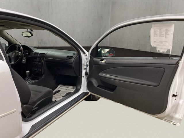 Used 2009 Pontiac G5 w/ Sun And Sound Package FWD image 18