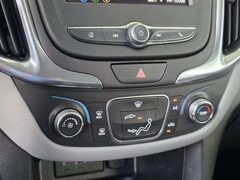Used 2020 Chevrolet Equinox LS w/ LS Convenience Package FWD image 18