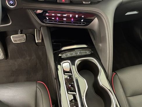 Used 2023 Buick Envision Essence w/ Sport Touring Package image 21