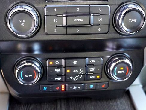 Used 2020 Ford F350 Lariat w/ Lariat Ultimate Package image 19