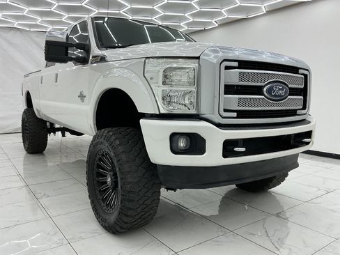 Used 2015 Ford F250 Platinum w/ FX4 Off-Road Package AWD/4WD image 3