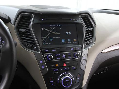 Used 2018 Hyundai Santa Fe Sport image 9