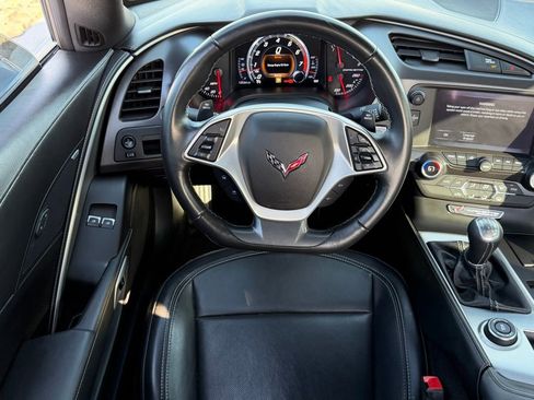 Used 2019 Chevrolet Corvette Stingray Coupe w/ 1LT image 7