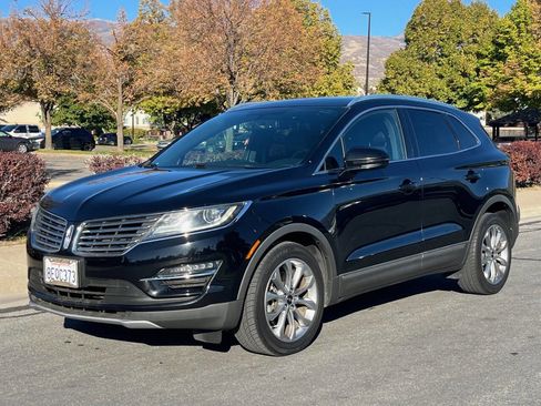 Used 2018 Lincoln MKC Select w/ Select Plus Package image 1