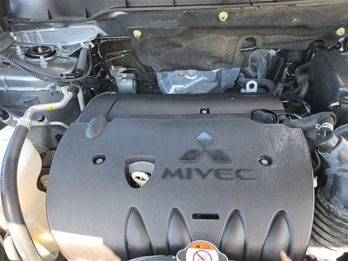 Used 2024 Mitsubishi Outlander Sport SE image 15