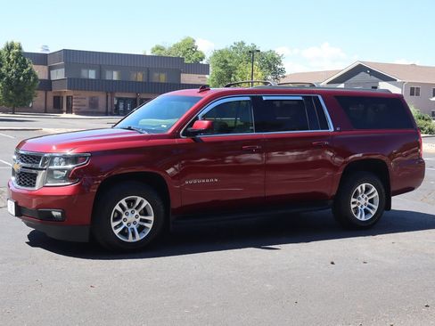 Used 2017 Chevrolet Suburban LT AWD/4WD image 10
