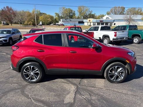 Used 2021 Buick Encore GX Select image 2