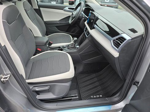 New 2026 Volkswagen Taos SE AWD/4WD image 44