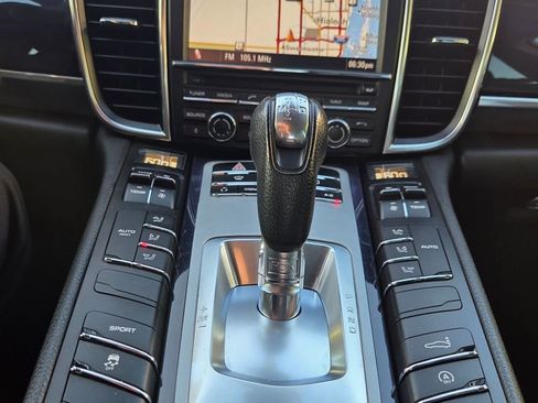 Used 2012 Porsche Panamera 4 image 11