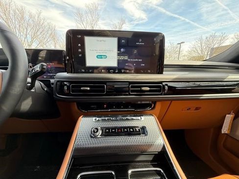 New 2025 Lincoln Aviator Black Label image 9