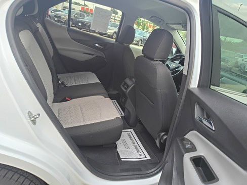 Used 2022 Chevrolet Equinox LT AWD/4WD image 16