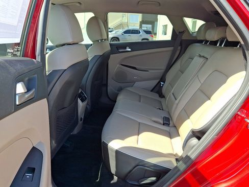Used 2021 Hyundai Tucson Limited AWD/4WD image 11