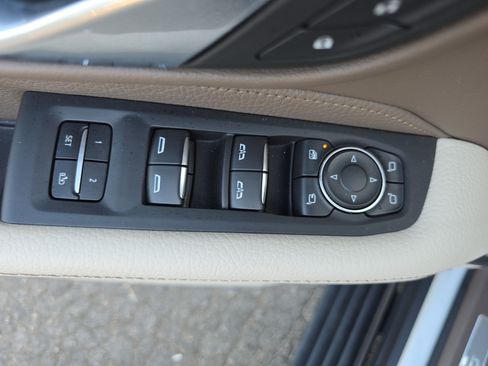 Used 2024 GMC Yukon Denali w/ Advanced Technology Package AWD/4WD image 29