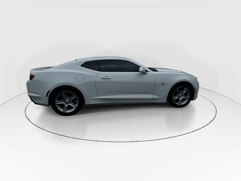 Used 2024 Chevrolet Camaro LT RWD image 9