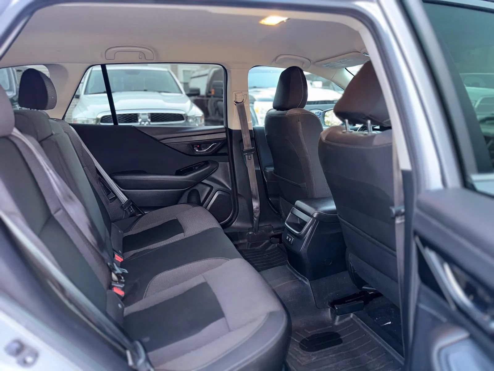 Used 2020 Subaru Outback Premium AWD/4WD image 31