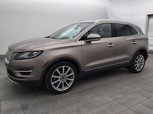 Used 2019 Lincoln MKC Reserve FWD image 2