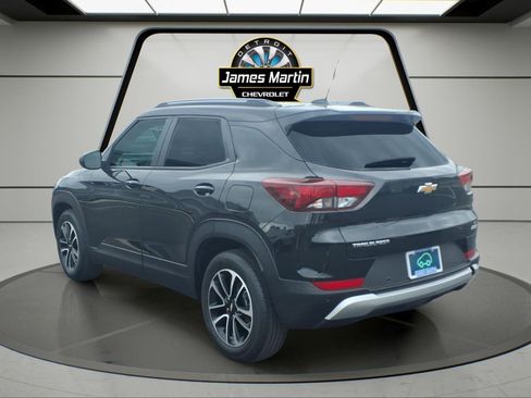 Used 2024 Chevrolet TrailBlazer LT w/ Convenience Package FWD image 6