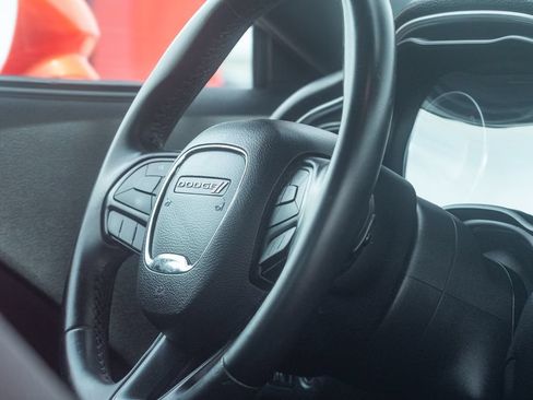 Used 2016 Dodge Challenger SXT RWD image 43