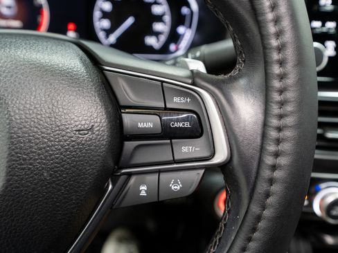 Used 2018 Honda Accord Sport image 23