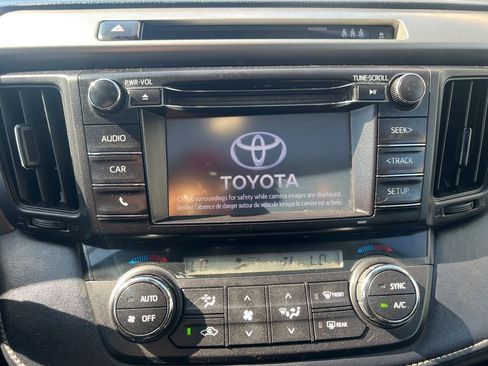 Used 2018 Toyota RAV4 XLE image 17