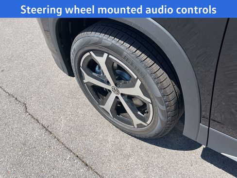 New 2026 Volkswagen Tiguan SE image 5