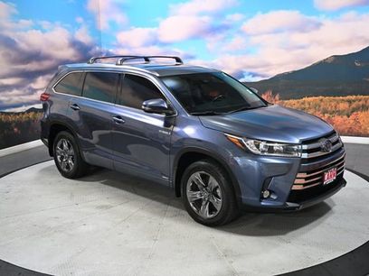 Used 2018 Toyota Highlander Limited Platinum