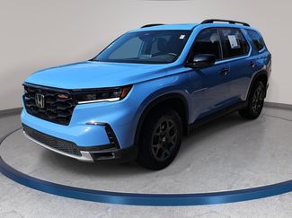 Used 2025 Honda Pilot TrailSport video 1