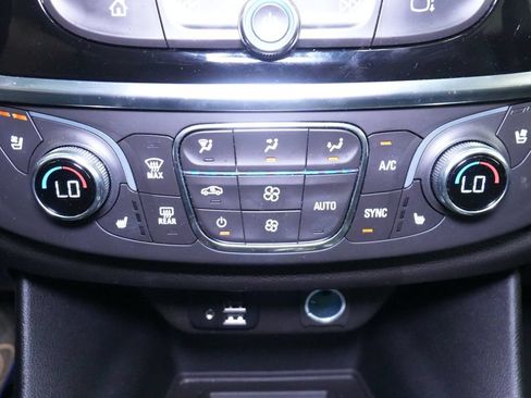 Used 2021 Chevrolet Traverse High Country AWD/4WD image 39