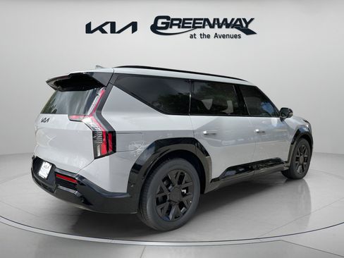 New 2026 Kia EV9 Land w/ Nightfall Edition Package image 4