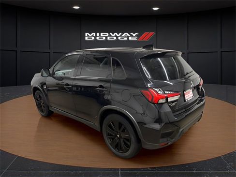 Used 2022 Mitsubishi Outlander Sport ES image 3
