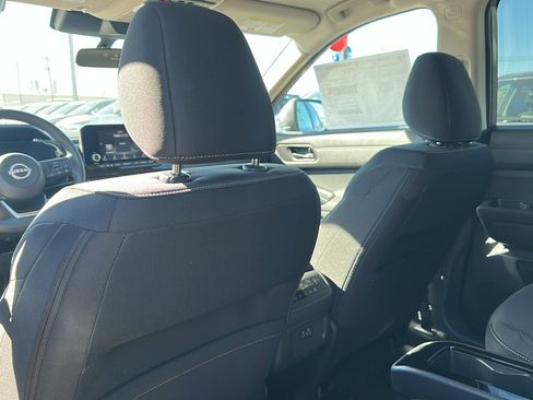 New 2025 Nissan Pathfinder SV w/ SV Premium Package image 14