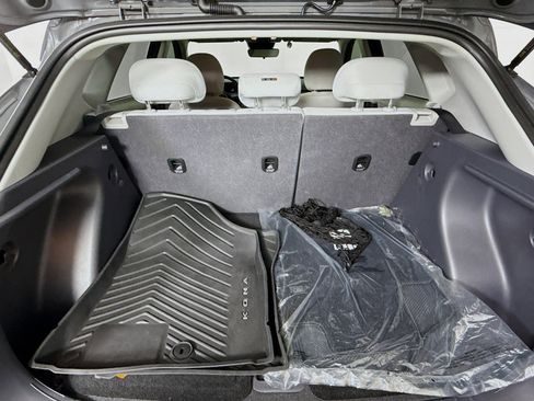 Used 2024 Hyundai Kona SE image 31