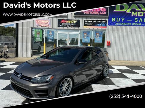 Used 2016 Volkswagen Golf R 4-Door image 1