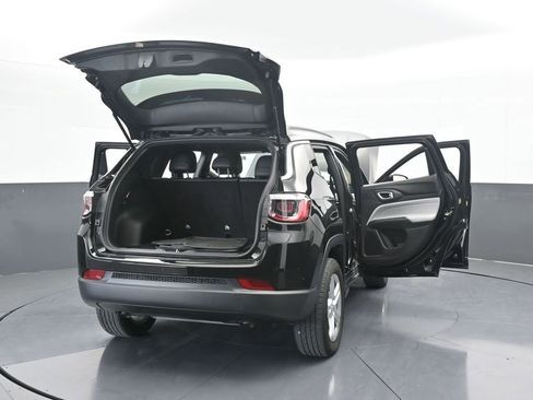 Used 2024 Jeep Compass Latitude image 71