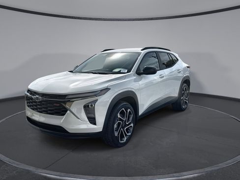 New 2026 Chevrolet Trax RS FWD image 3