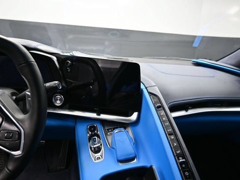 Used 2022 Chevrolet Corvette Stingray Premium Cpe w/ Z51 Performance Package RWD image 12