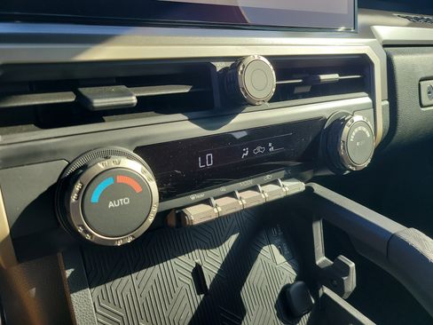 Used 2025 Toyota Tacoma TRD Sport RWD image 24