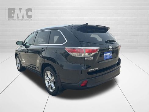 Used 2014 Toyota Highlander Limited w/ Driver Technology Package AWD/4WD image 4