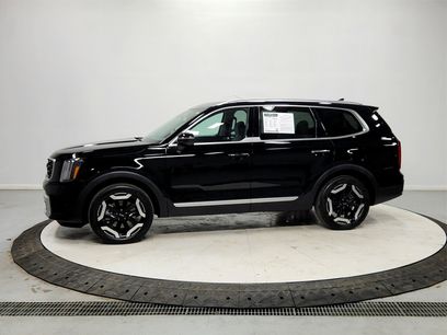 Used 2024 Kia Telluride S w/ S Sunroof Package