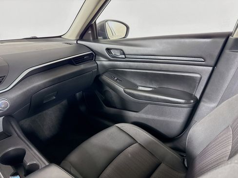Used 2024 Nissan Altima 2.5 S FWD image 26