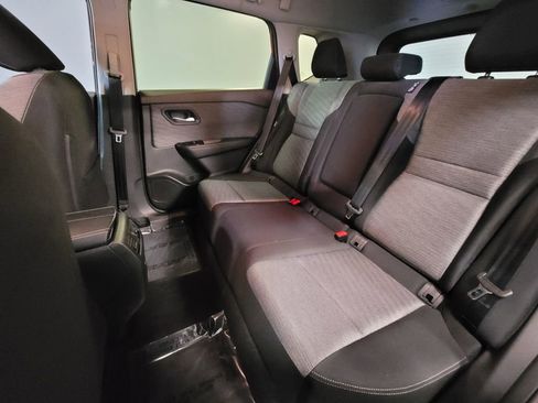 Certified 2023 Nissan Rogue SV image 9